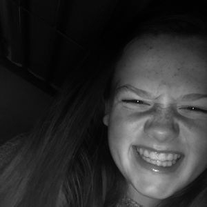 Meet your Posher, Makayla